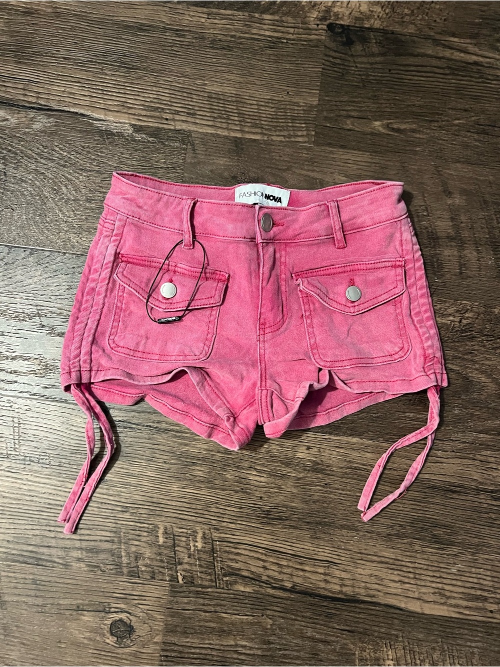 Fashion Nova bright Pink Denim Tie-Hem Women’s Shorts size 1 small